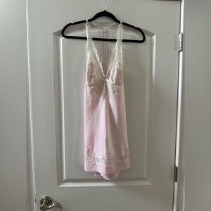 Cassandra Intimates Pink Lace Nightgown Sleep Dress Romantic Lingerie M